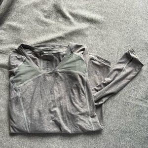 Loose fitting lululemon long sleeve